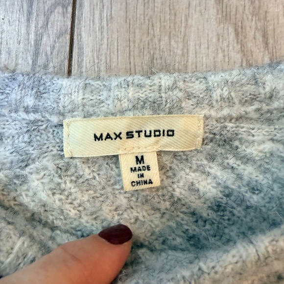 Max Studio Grey Sweater size M - Picture 2 of 6